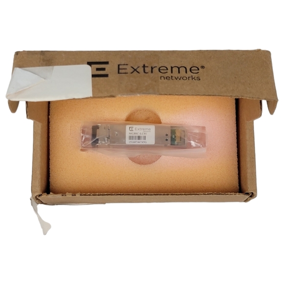 Finisar FTLF8519P3BNL 850 nm 15-13 Transceivers - Picture 2 of 4